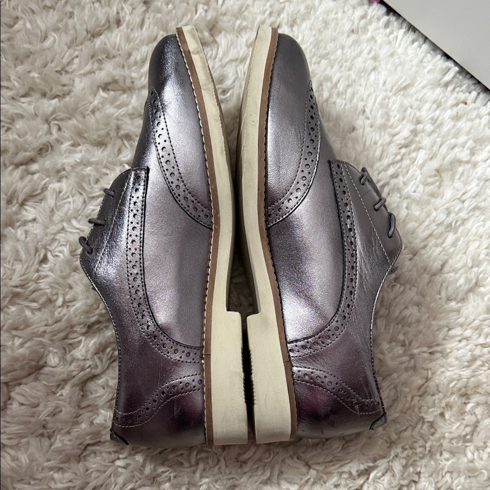 SoftWalk Women's Silver Oxford Loafers - Picture 6 of 7